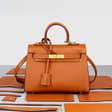 Patti D. Handbag Class — image 1