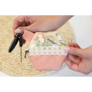 Kimberbell Machine Embroidery Peek-A-Bloom Zipper Pouches — image 4