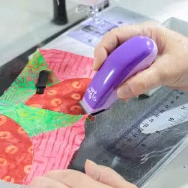 Gypsy Quilter Snip-N-Rip Seam Ripper — image 2