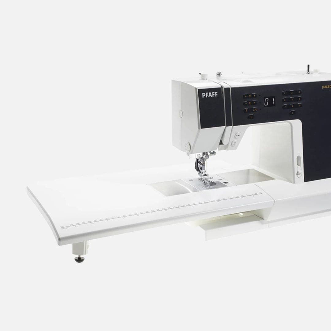 Pfaff Passport 3 with Extension Table
