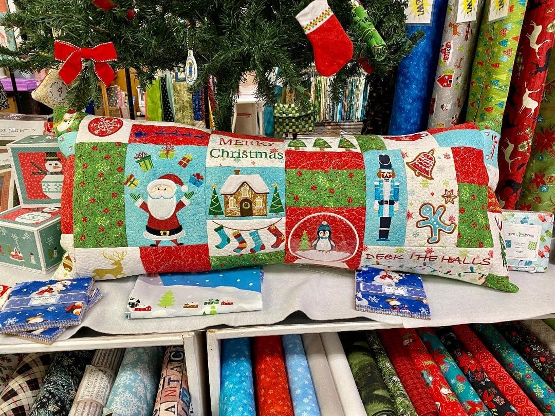Laurie Kent Designs I Love Christmas Bench Pillow Machine Embroidery — image 2