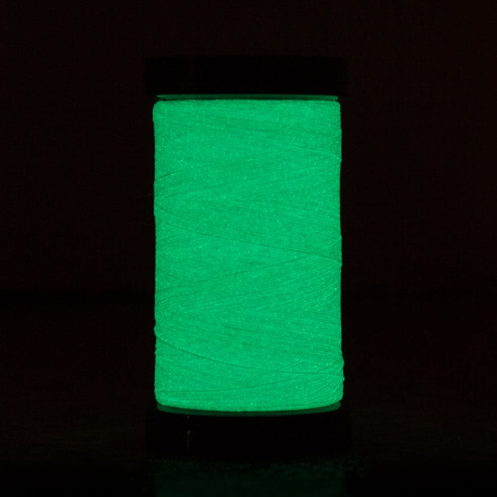 Wonderfil Ahora Glow-in-The-Dark Thread Star Sapphire — image 2