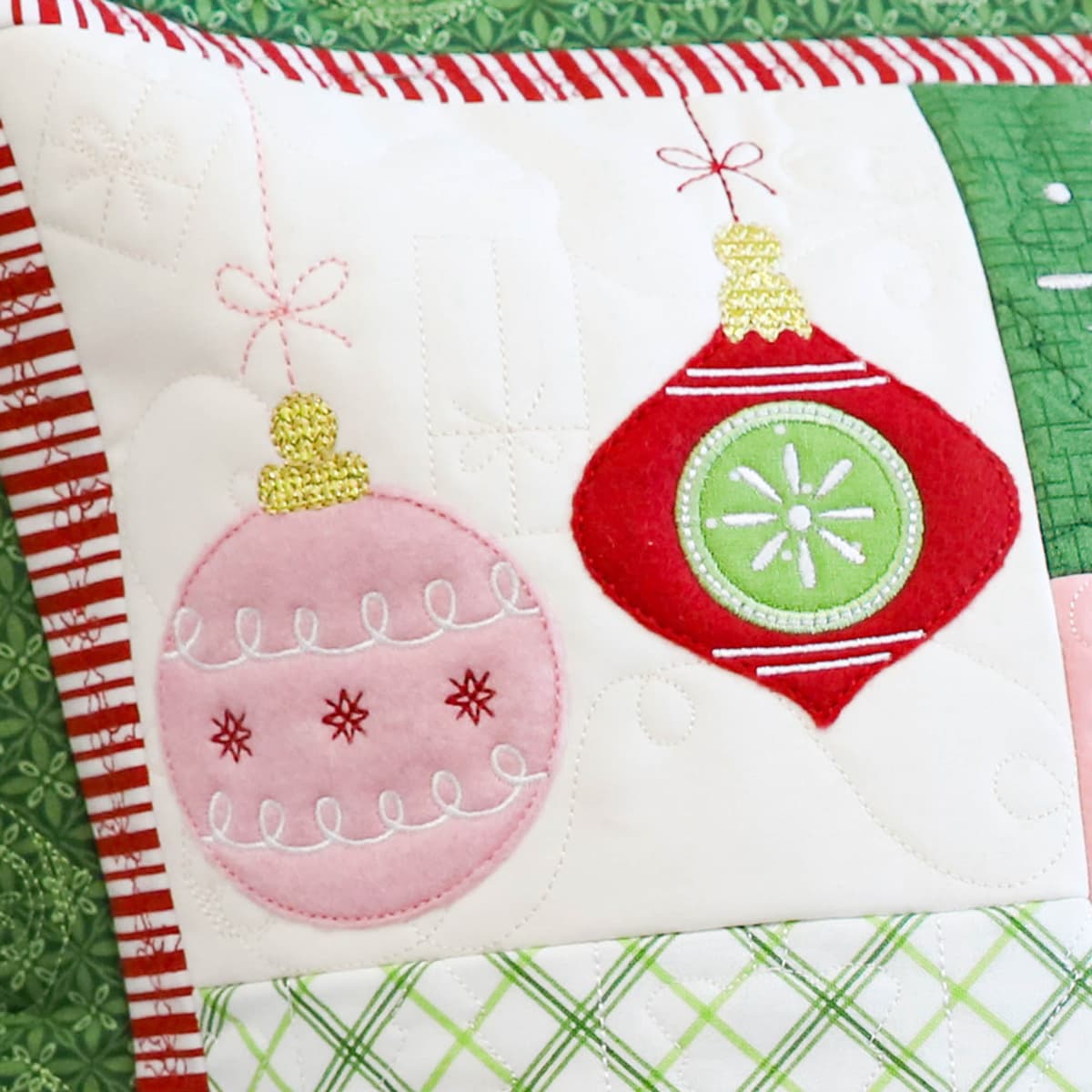 Season of Joy 22" Pillow Fabric Kit — image 2