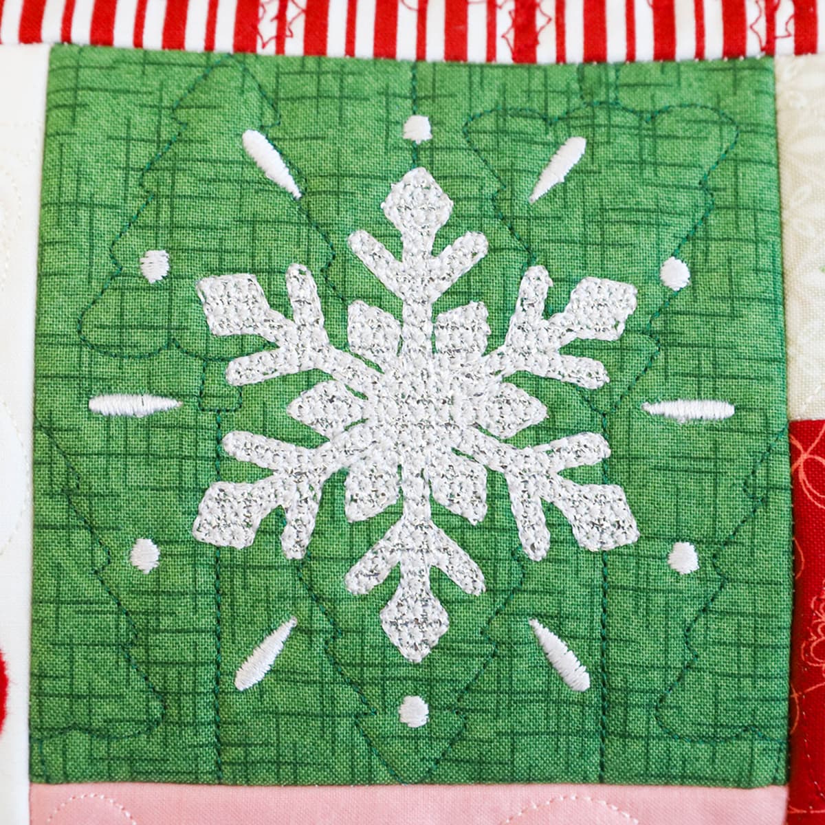 Season of Joy 22" Pillow Fabric Kit — image 3